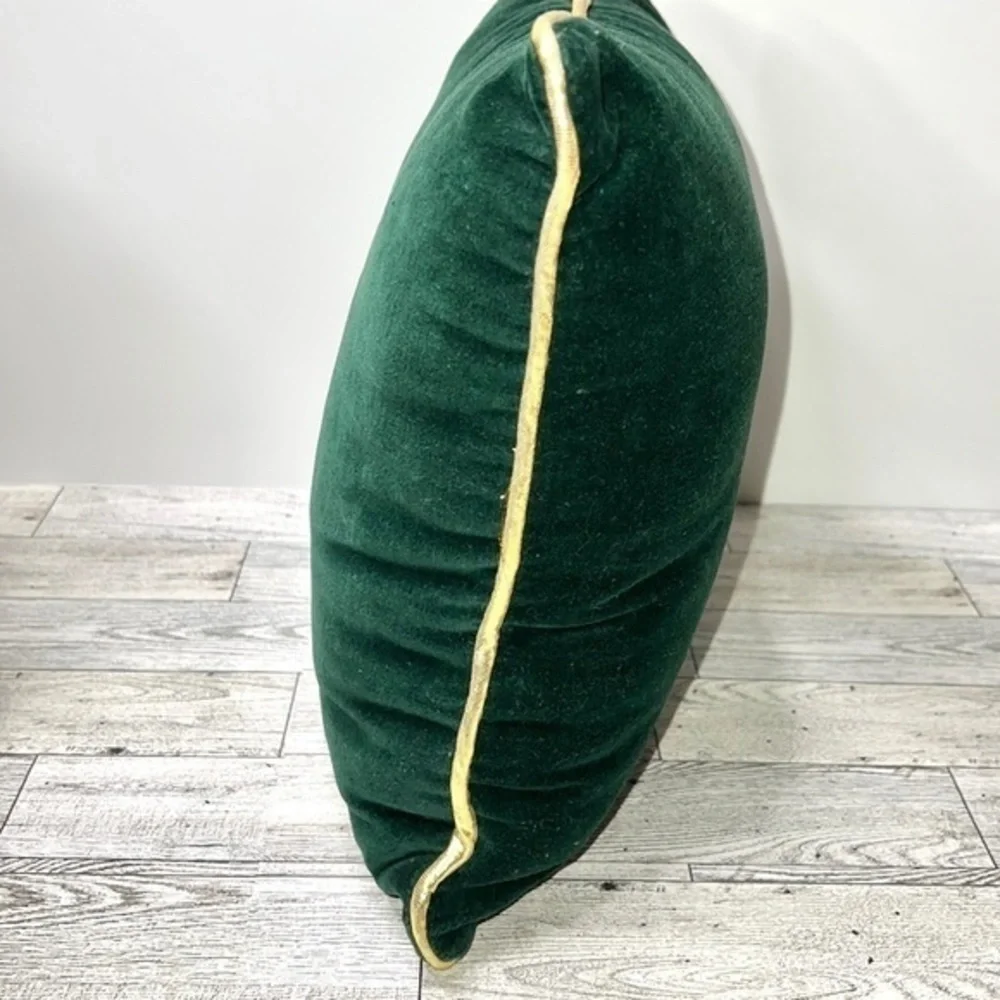 N/A velvet green